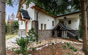 Villa 7 Apartments